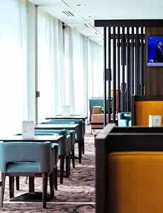 restaurant at OSKO Hotel near Toulouse-Blagnac Airport